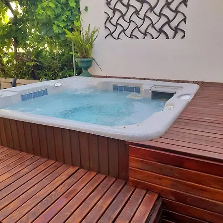 Kotulin ヴィラ Pakoštane